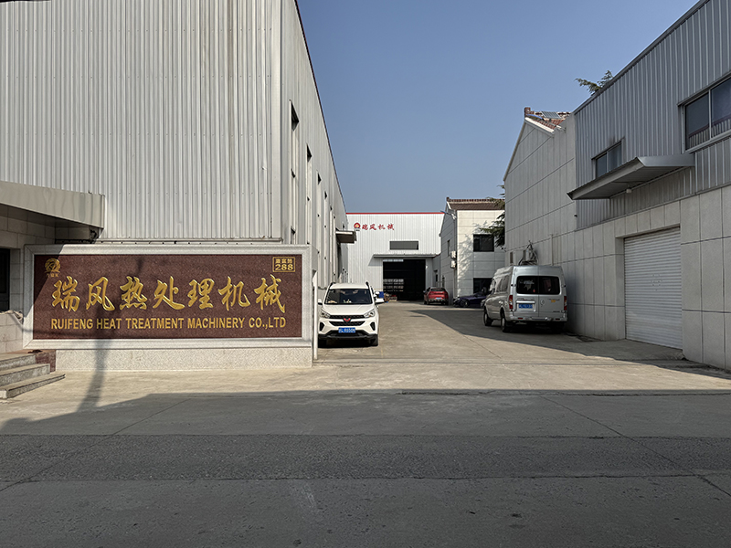 电炉风机|高温循环风机|炉用循环风机|水冷密封循环风机|丹阳瑞风热处理机械有限公司